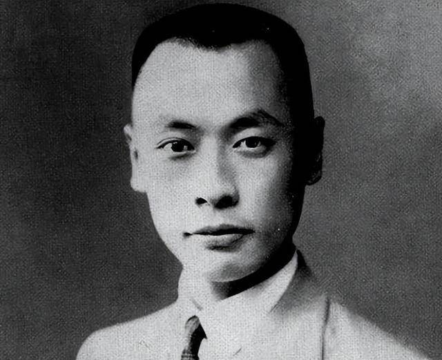 陈毅和毛主席都写诗，谁写得更好一点？周恩来：陈毅主要是写得快