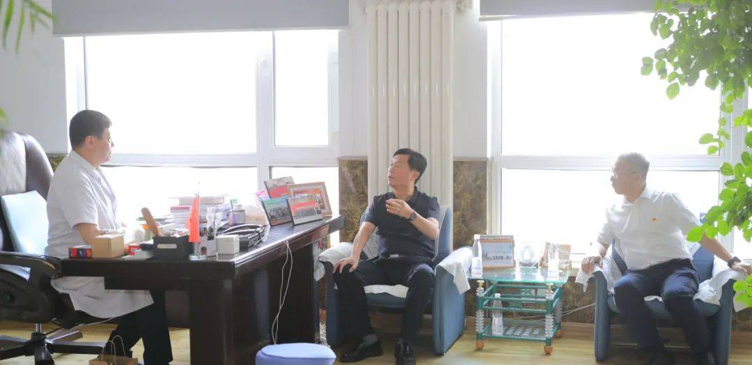 哈尔滨市卫生健康委党委书记、主任杜平亲切慰问血液肿瘤领域专家马军教授 殷切关怀彰显尊才重贤